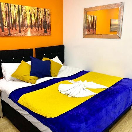 London 2 Bedroom Apartment, Kitchen, Reception And Private Garden Exterior foto