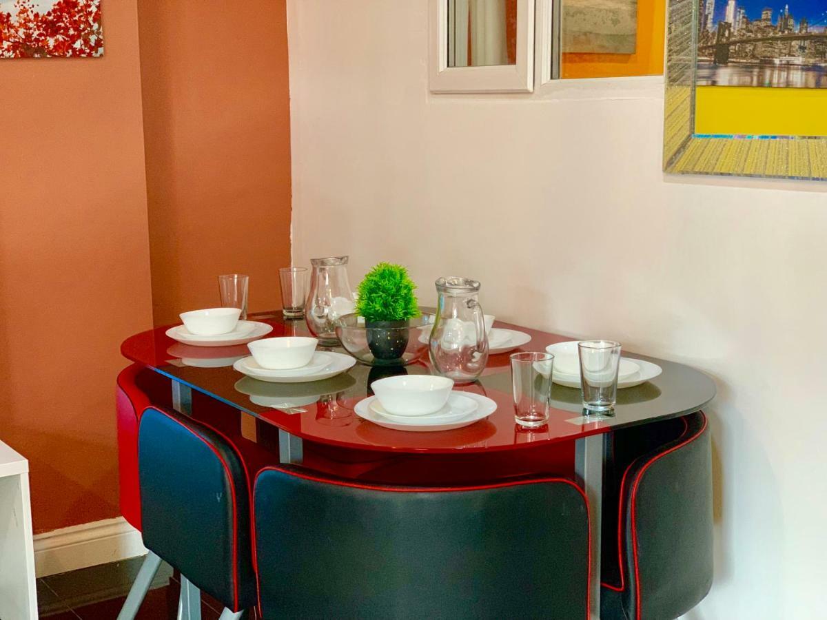 London 2 Bedroom Apartment, Kitchen, Reception And Private Garden Exterior foto